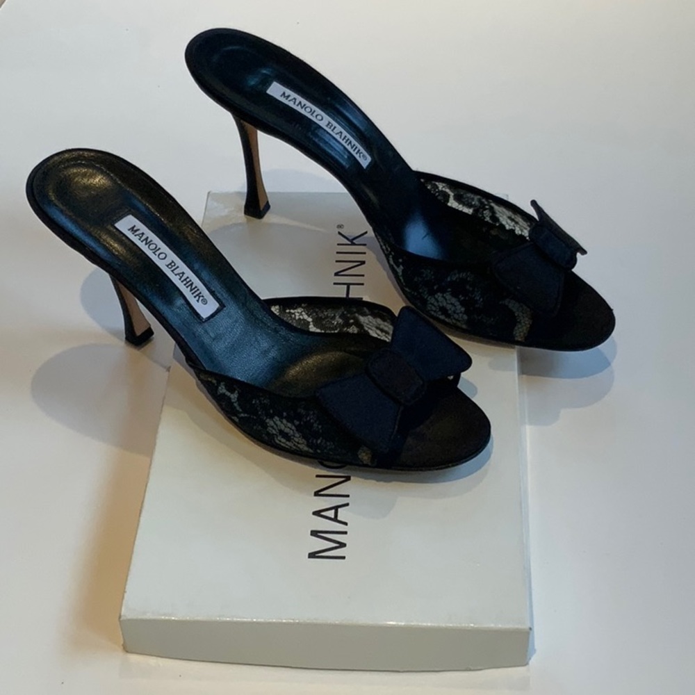 Manolo Blahnik Lace Pizzo Nero Open-Toe Mule